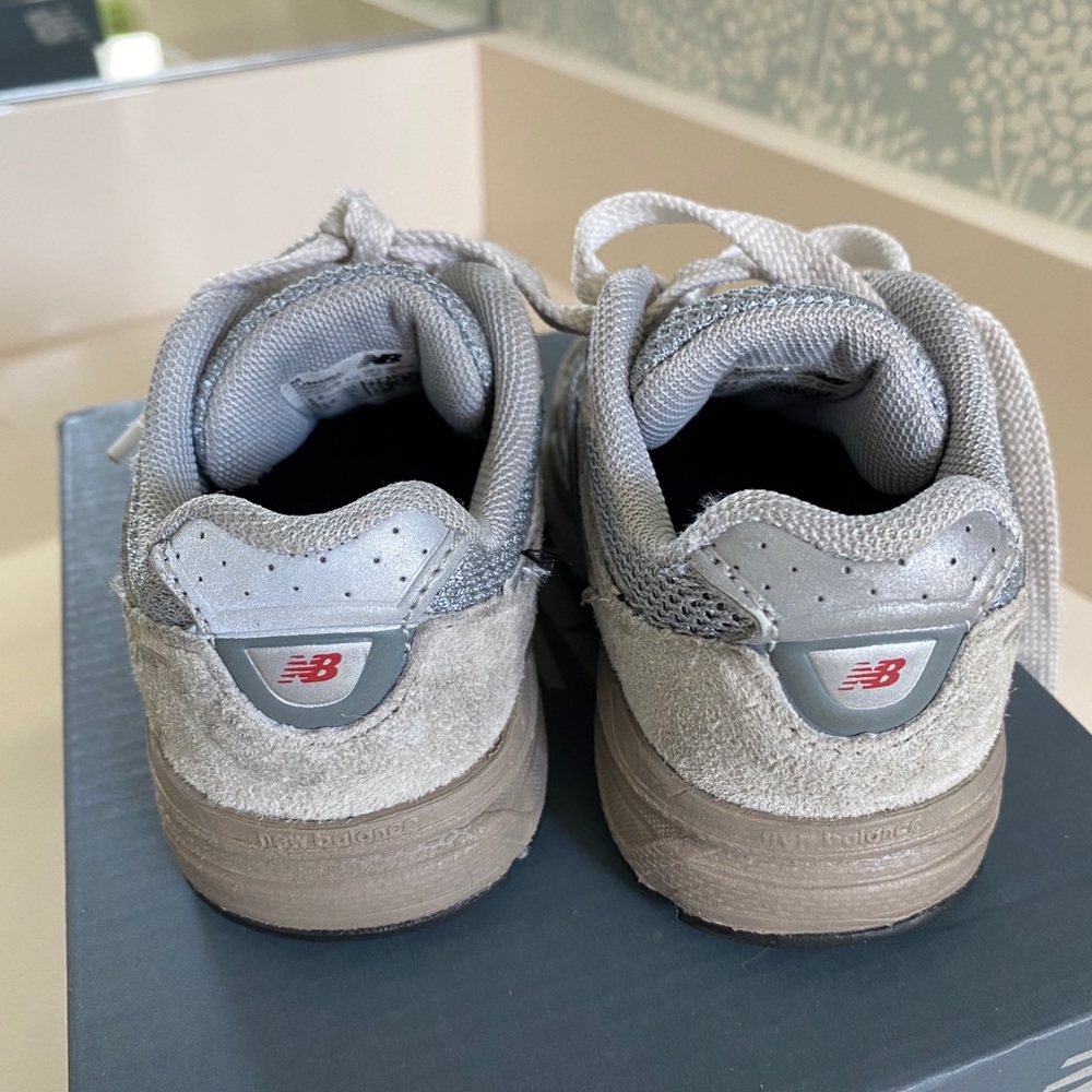 New balance shoes